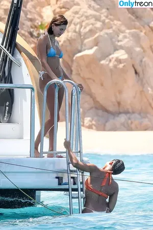 Hailey Bieber / baldwin / haileybieber фото голая #0732