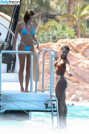 Hailey Bieber / baldwin / haileybieber фото голая #0733