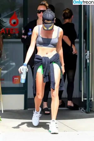 Hailey Bieber / baldwin / haileybieber nude photo #0761
