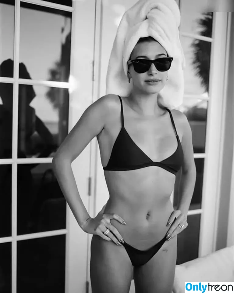 Hailey Bieber голая photo #0081 (baldwin / haileybieber)