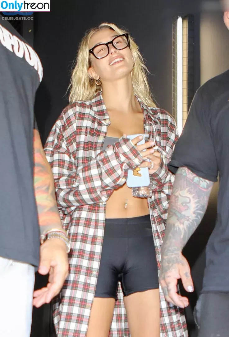 Hailey Bieber голая photo #0098 (baldwin / haileybieber)