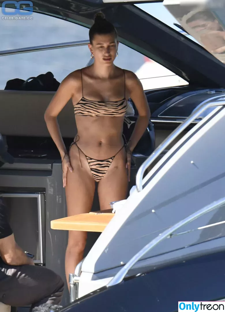 Hailey Bieber nude photo #0113 (baldwin / haileybieber)