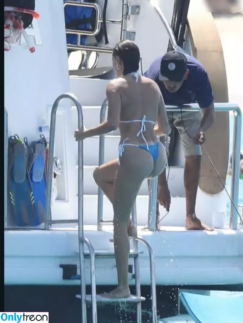 Hailey Bieber nude photo #0123 (baldwin / haileybieber)