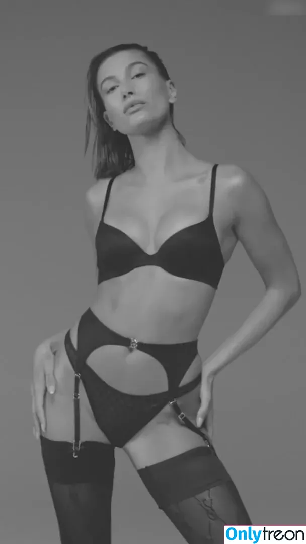 Hailey Bieber nude photo #0157 (baldwin / haileybieber)