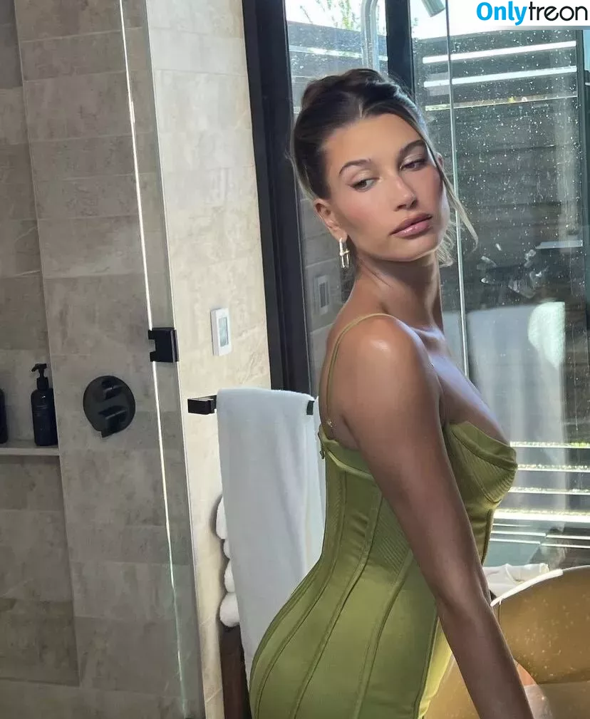 Hailey Bieber nude photo #0174 (baldwin / haileybieber)