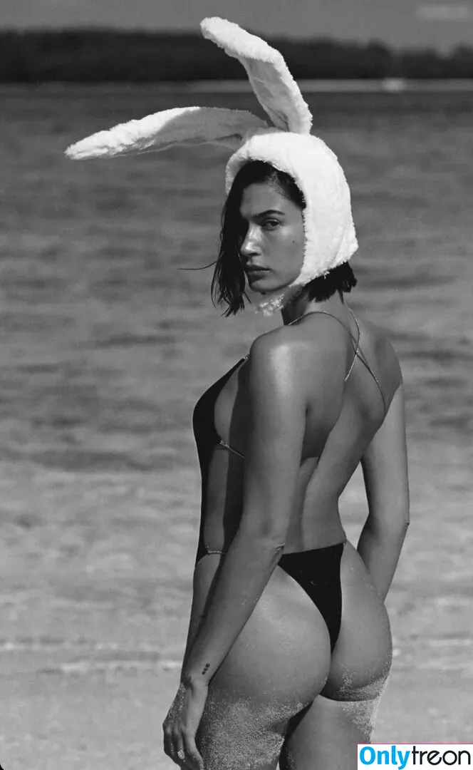 Hailey Bieber nude photo #0177 (baldwin / haileybieber)