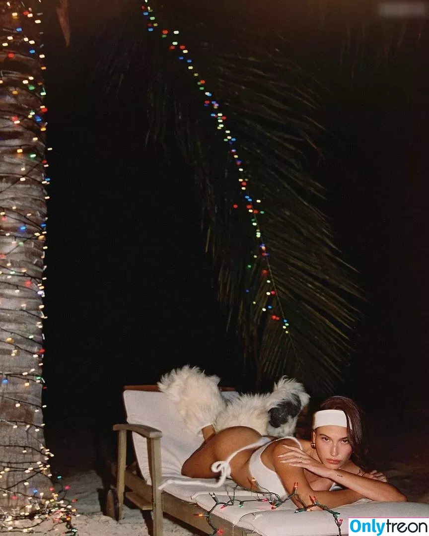Hailey Bieber голая photo #0185 (baldwin / haileybieber)