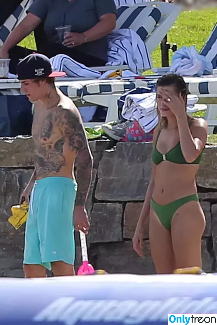 Hailey Bieber nude photo #0284 (baldwin / haileybieber)