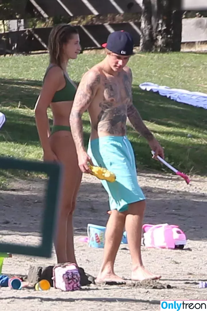 Hailey Bieber nude photo #0290 (baldwin / haileybieber)