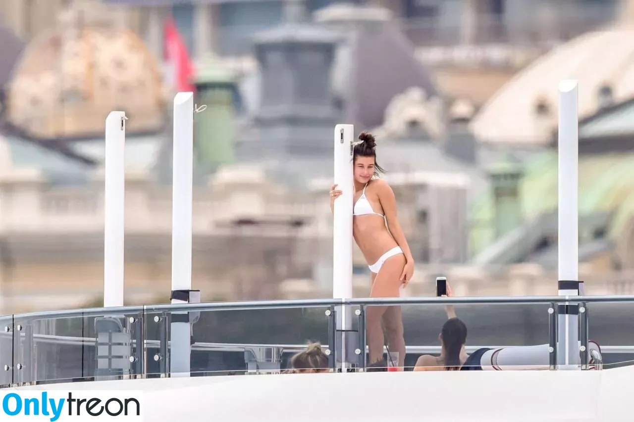 Hailey Bieber nude photo #0316 (baldwin / haileybieber)