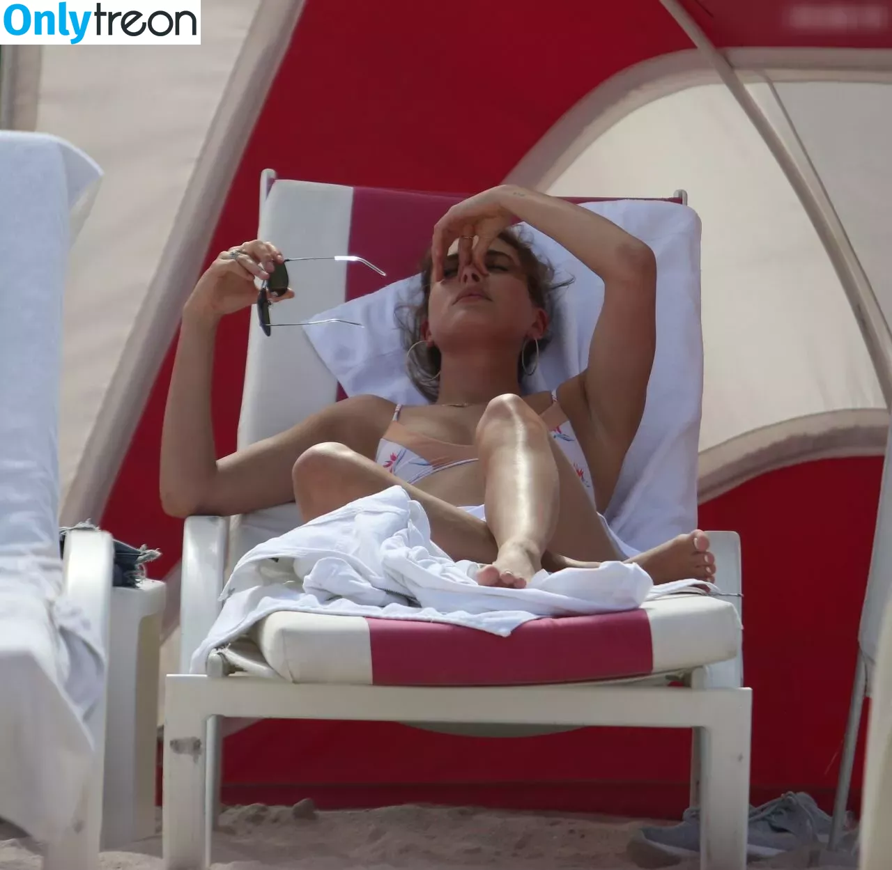 Hailey Bieber nude photo #0321 (baldwin / haileybieber)