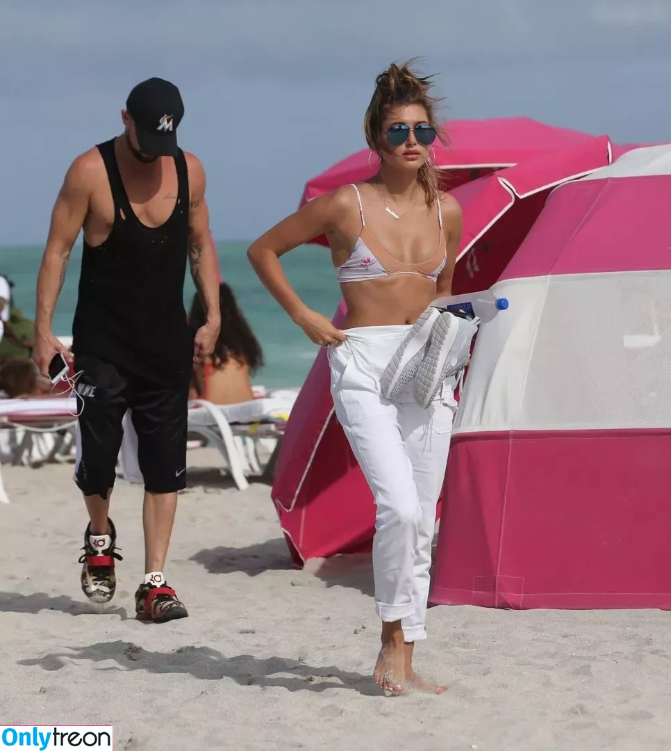 Hailey Bieber голая photo #0330 (baldwin / haileybieber)