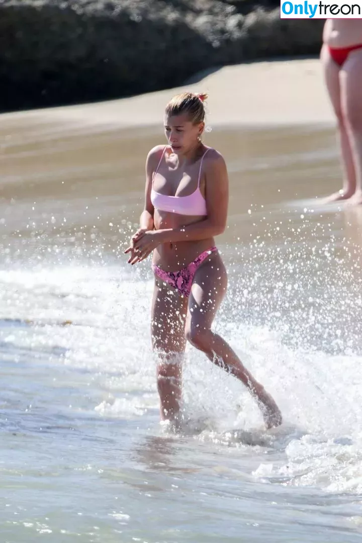 Hailey Bieber голая photo #0413 (baldwin / haileybieber)
