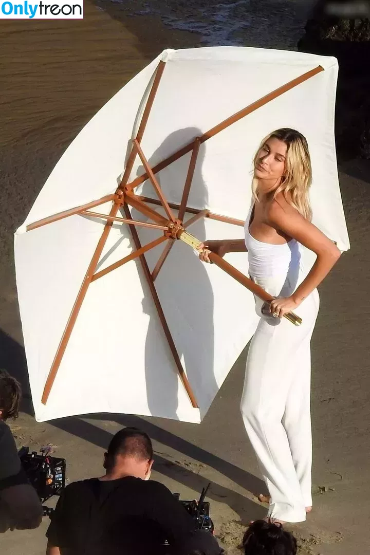 Hailey Bieber голая photo #0423 (baldwin / haileybieber)