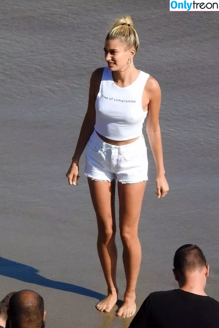 Hailey Bieber голая photo #0428 (baldwin / haileybieber)