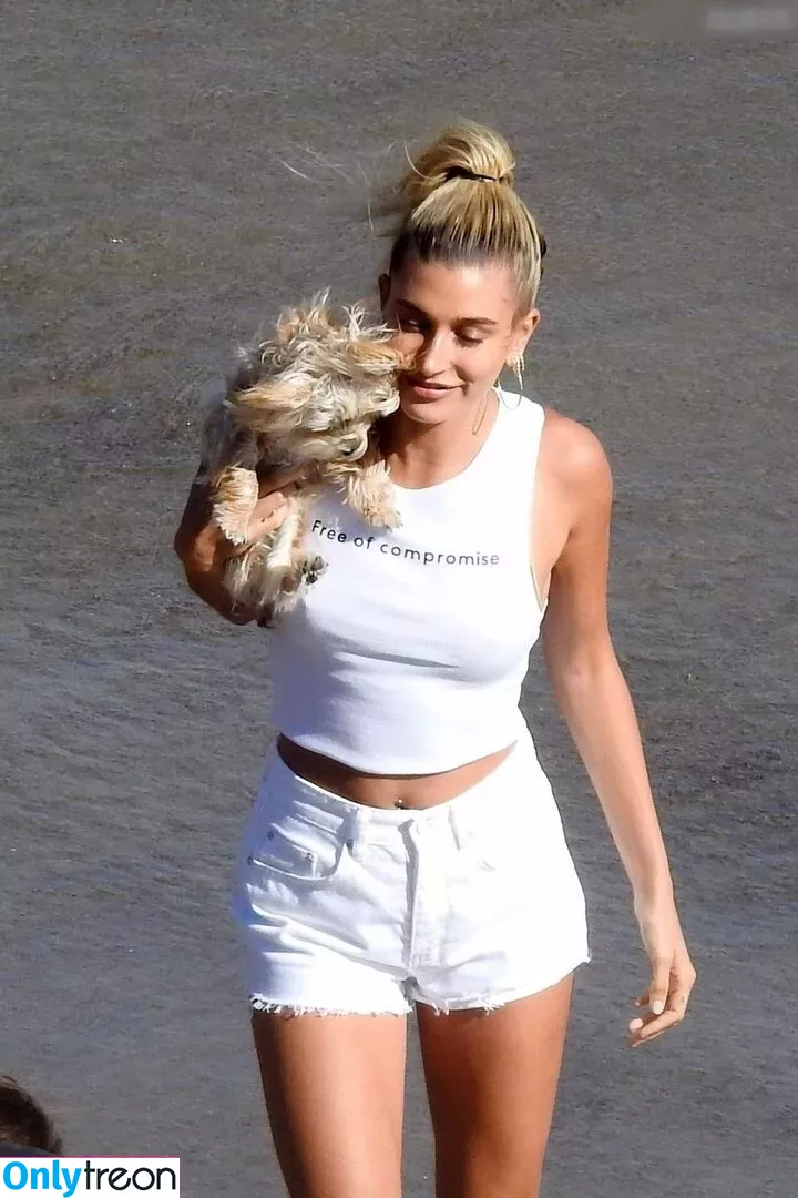 Hailey Bieber nude photo #0430 (baldwin / haileybieber)