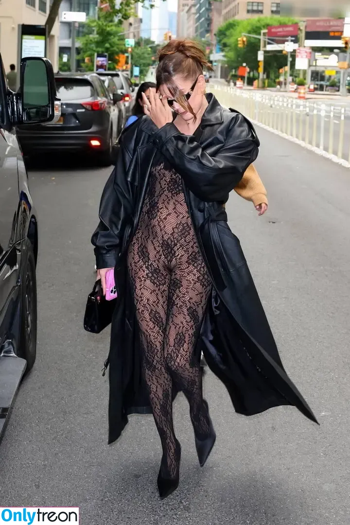 Hailey Bieber голая photo #0670 (baldwin / haileybieber)