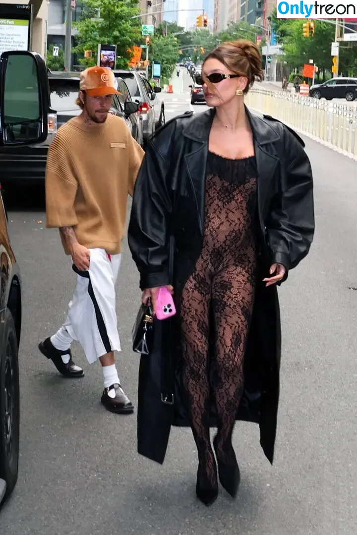 Hailey Bieber голая photo #0680 (baldwin / haileybieber)