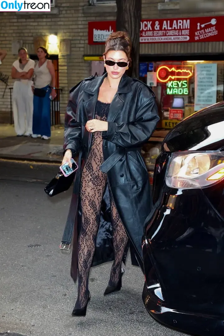 Hailey Bieber голая photo #0682 (baldwin / haileybieber)