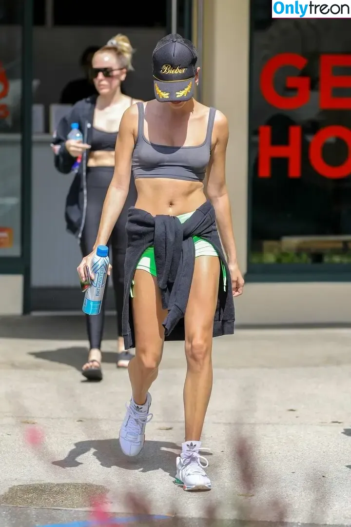 Hailey Bieber nude photo #0765 (baldwin / haileybieber)