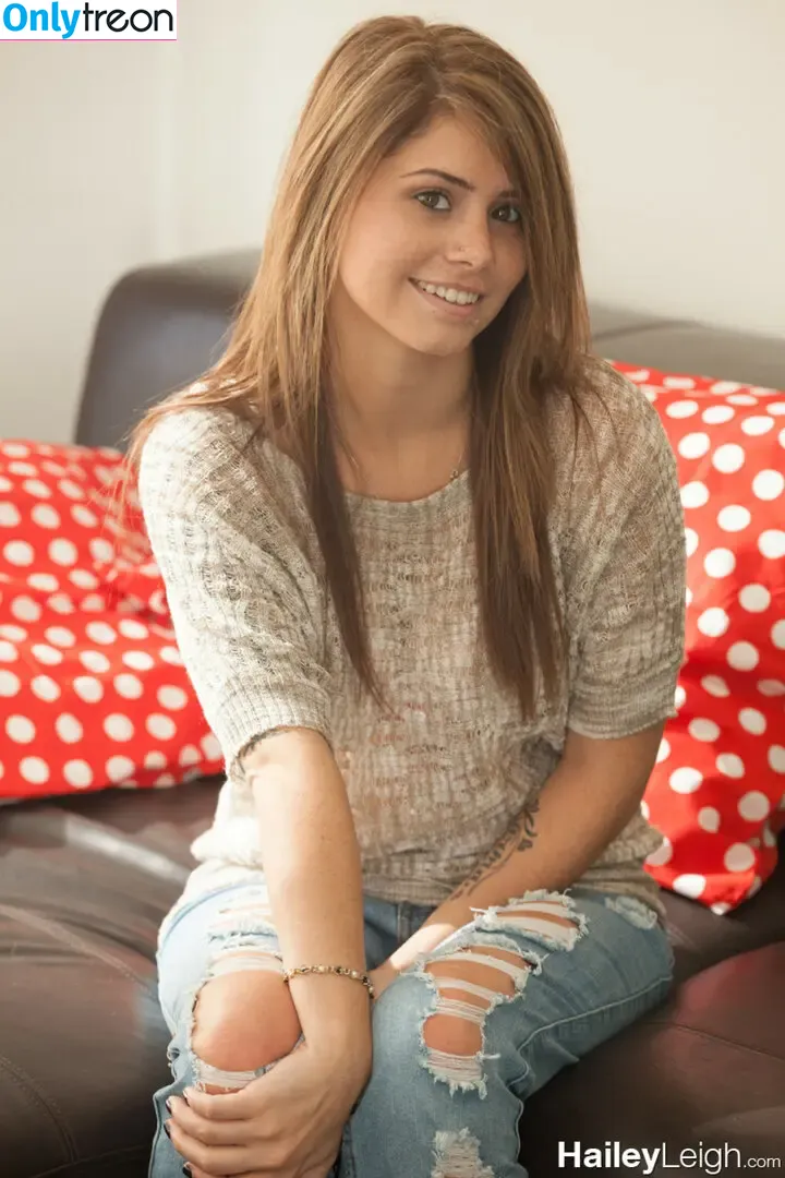 Hailey Leigh nude photo #0106 (HaileyLeigh / haileyleighxo)