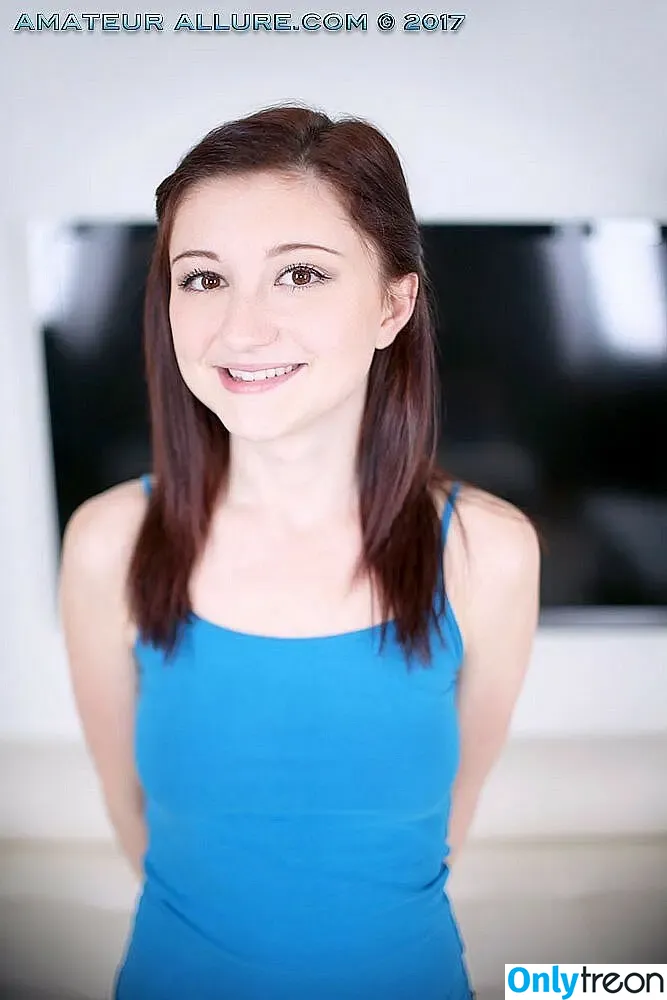 Hailey Little голая photo #0029 (hailey.little._ / littlehaley)