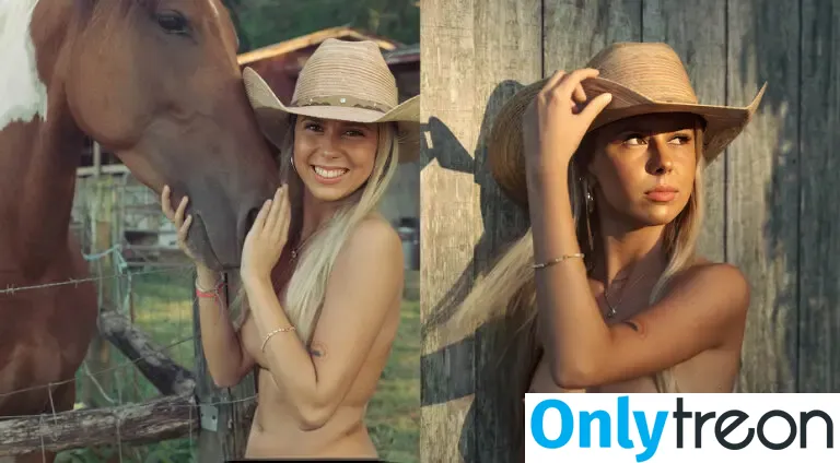 Hailey Welch nude photo #0003 (The Hawk Tuah Girl / hay_welch)