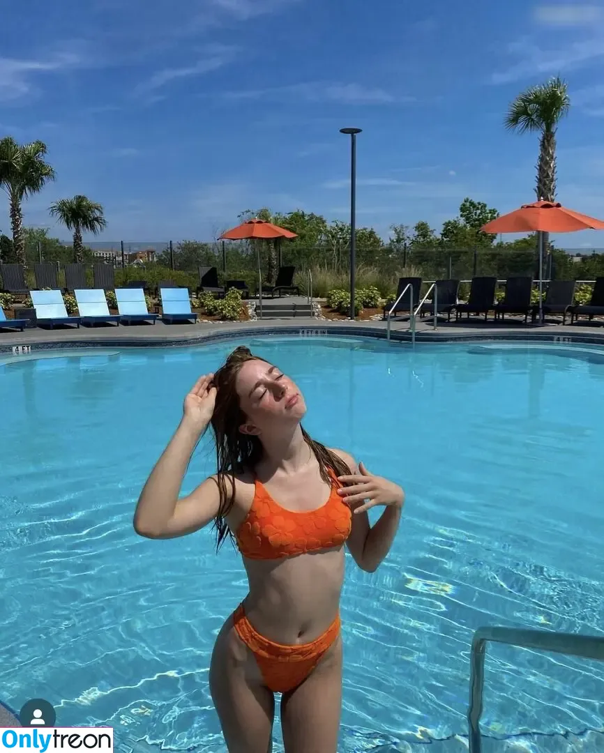Haileyspesia nude photo #0002 (hailey_spesia)