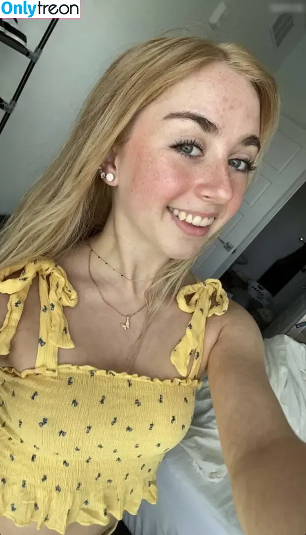 Haileyspesia nude photo #0017 (hailey_spesia)
