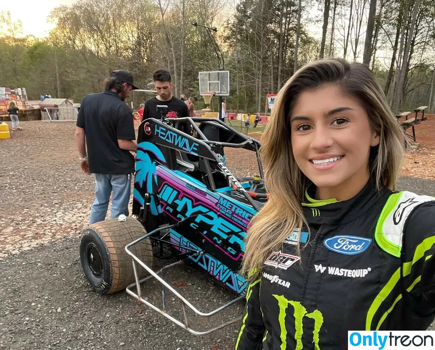 Hailie Deegan nude photo #0012 (hailiedeegan)