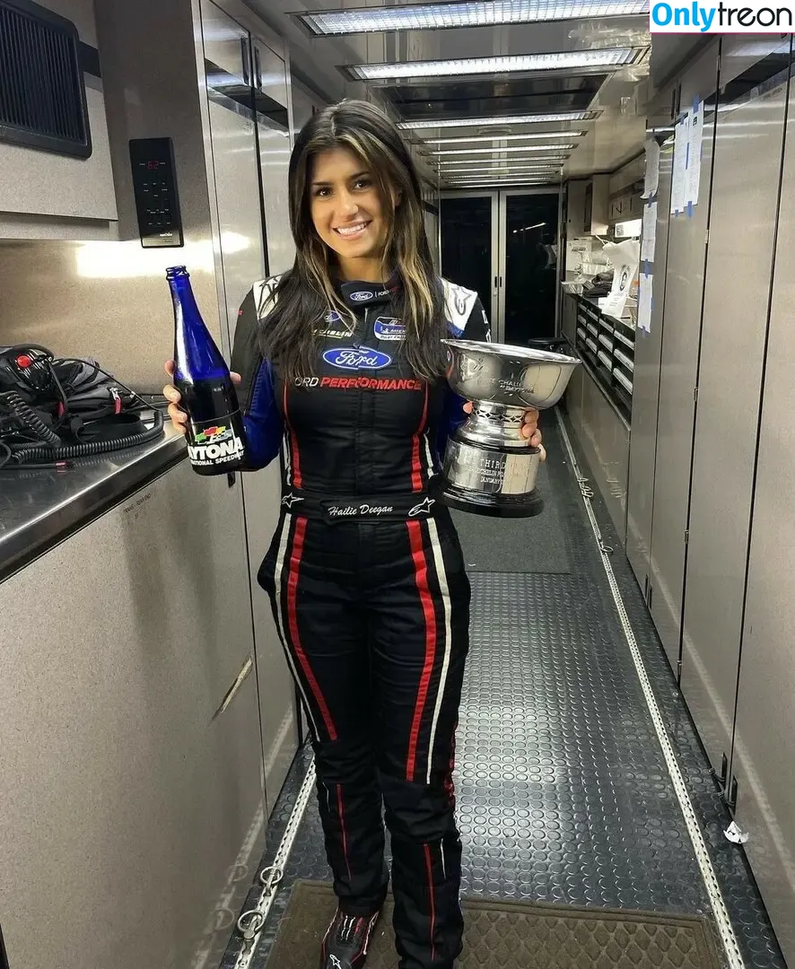 Hailie Deegan голая photo #0132 (hailiedeegan)