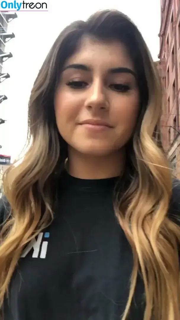 Hailie Deegan голая photo #0141 (hailiedeegan)