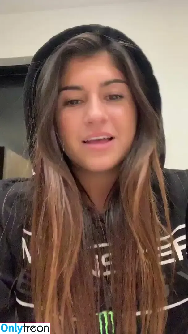 Hailie Deegan голая photo #0147 (hailiedeegan)