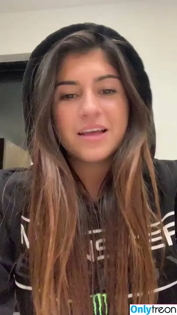 Hailie Deegan nude photo #0170 (hailie_deegan / hailiedeegan)