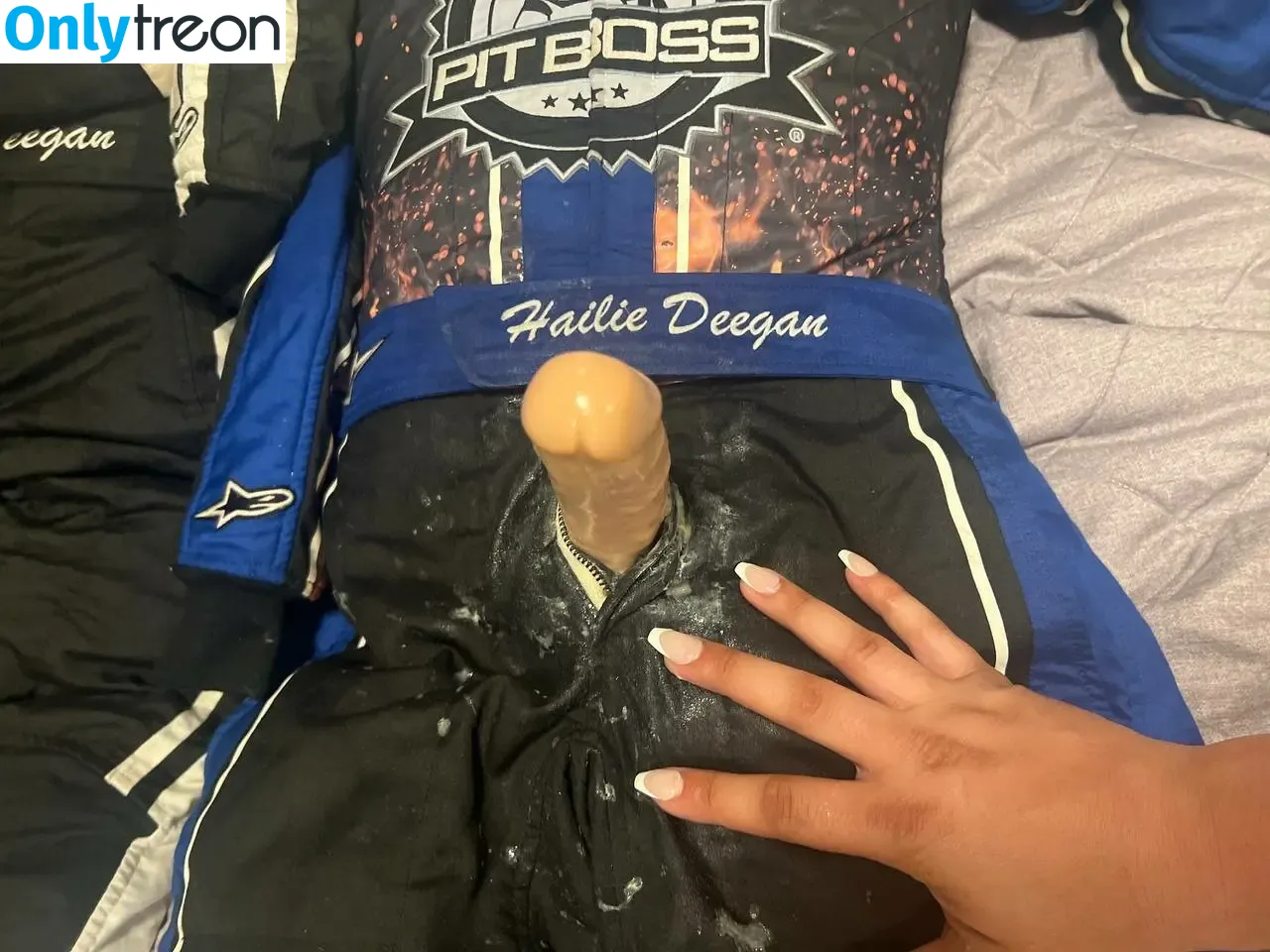 Hailie Deegan nude photo #0171 (hailie_deegan / hailiedeegan)