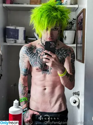 hairjordan420 / 1hairjordan nude photo #0069