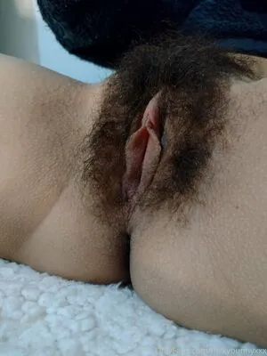 HairyAngela / MilkyBunnyxxx / angelaismyname nude photo #0075