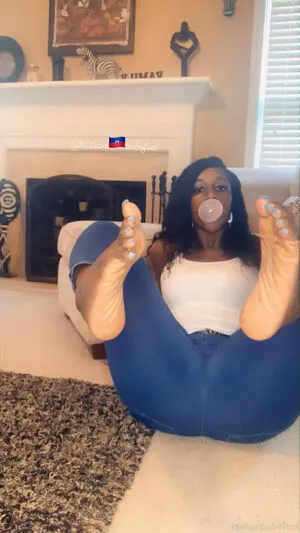 haitian_babefeet / lyncey_thequeen nude photo #0015