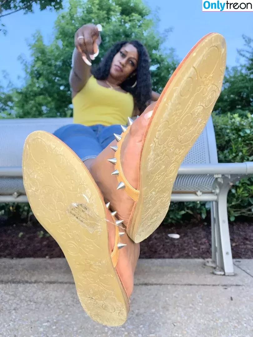 haitian_babefeet nude photo #0033 (lyncey_thequeen)