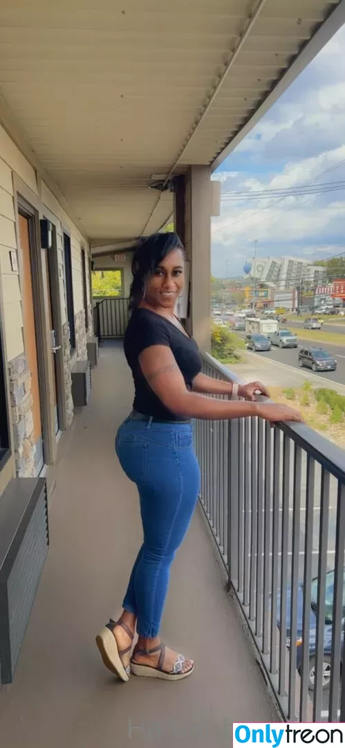 haitian_babefeet nude photo #0083 (lyncey_thequeen)