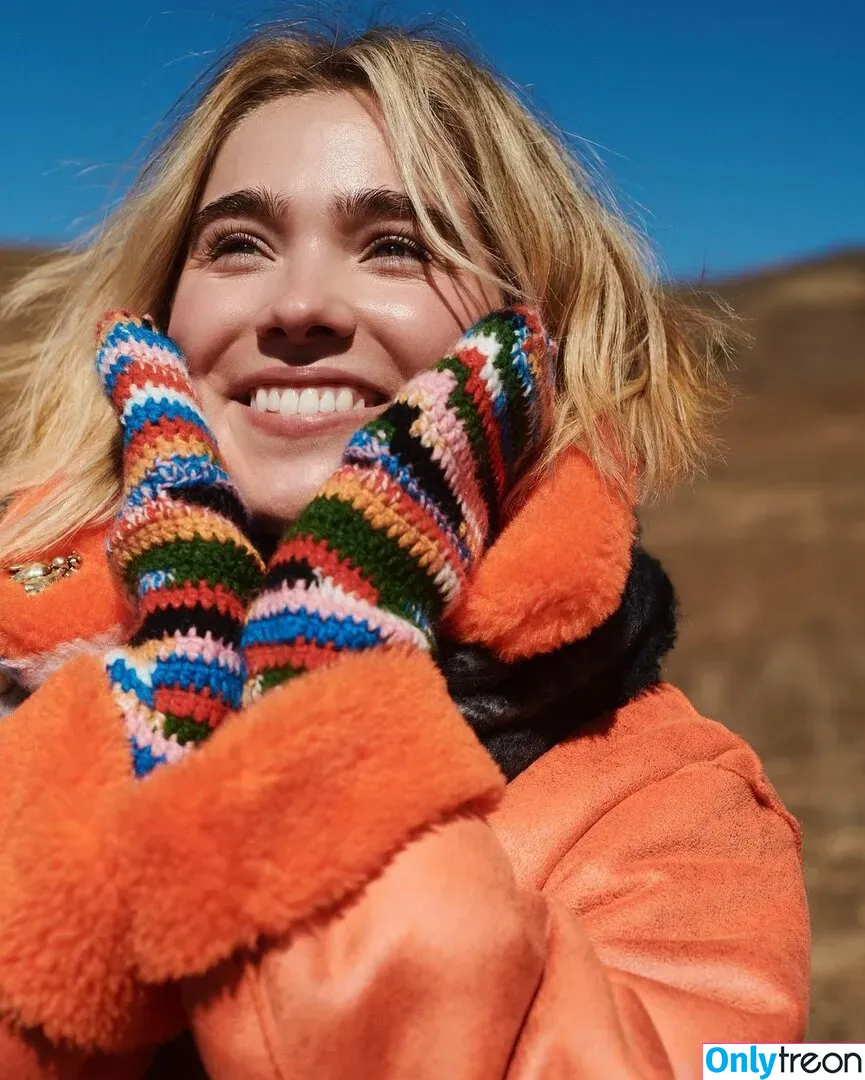 Haley Lu Richardson голая photo #0018 (haleyluhoo)