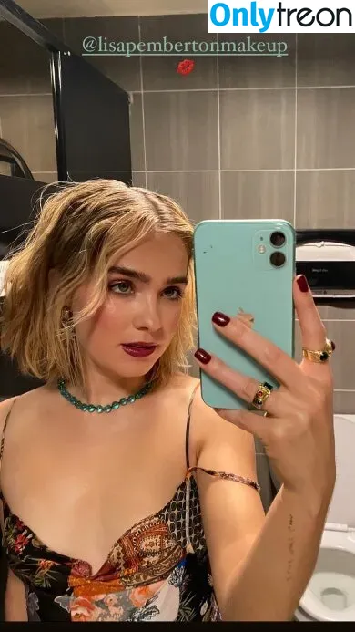 Haley Lu Richardson nude photo #0021 (haleyluhoo)