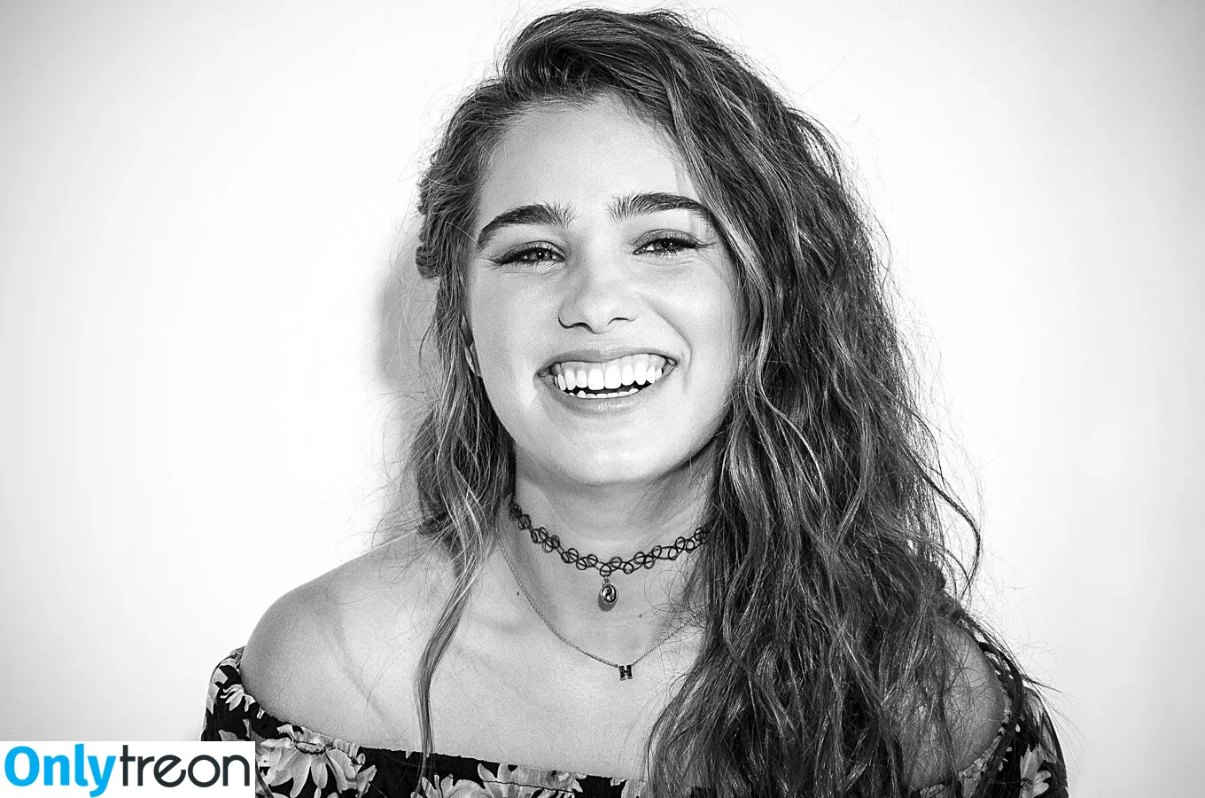 Haley Lu Richardson голая photo #0040 (haleyluhoo)
