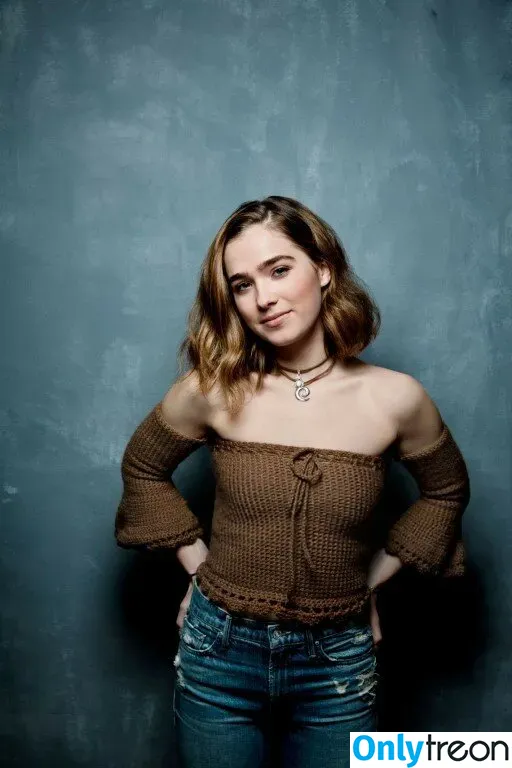 Haley Lu Richardson голая photo #0060 (haleyluhoo)