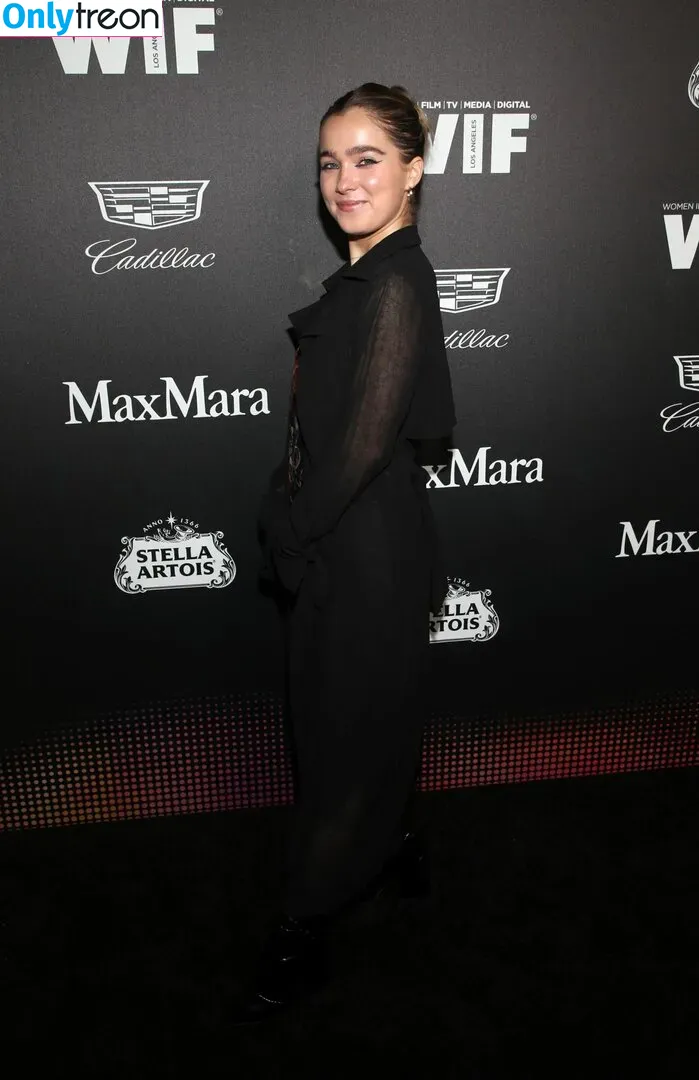Haley Lu Richardson голая photo #0077 (haleyluhoo)