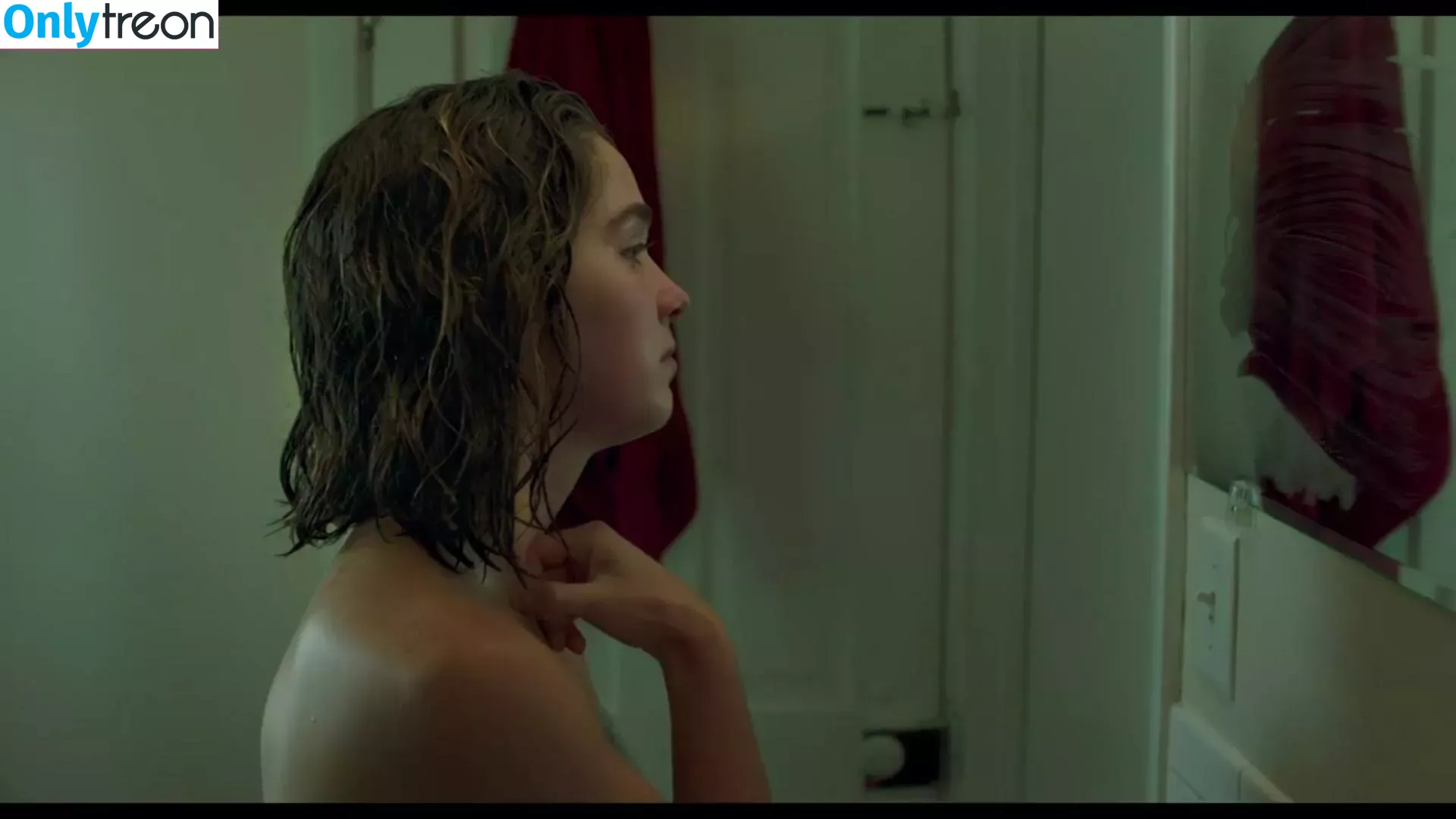 Haley Lu Richardson nude photo #0413 (haleyluhoo)