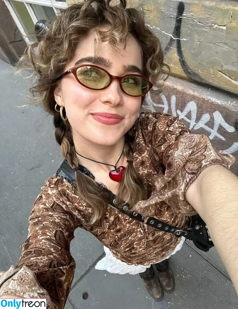 Haley Lu Richardson голая photo #0449 (haleyluhoo)