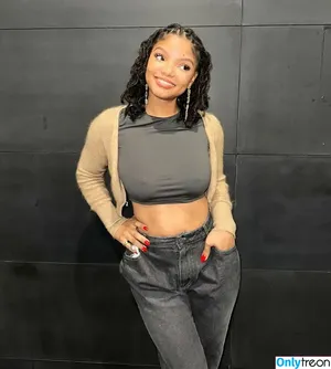 Halle Bailey / chloebaileyyy / hallebailey фото голая #0085