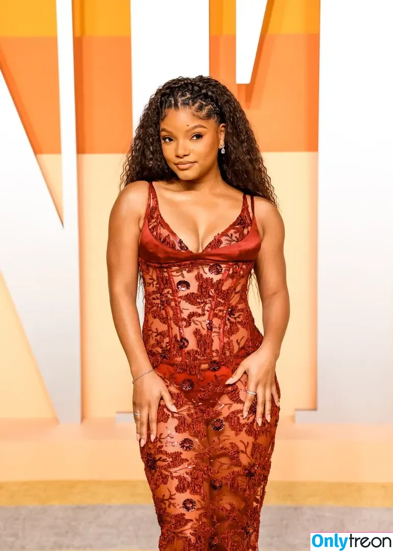 Halle Bailey голая photo #0108 (chloebaileyyy / hallebailey)