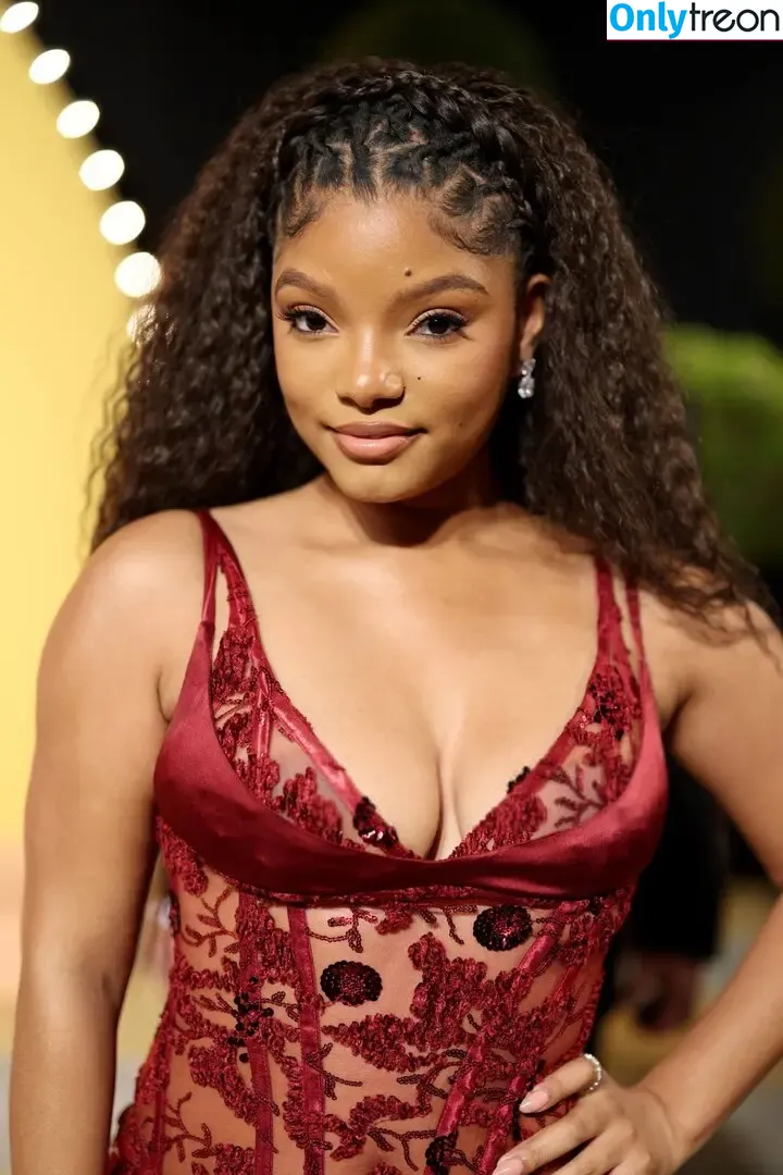 Halle Bailey nude photo #0128 (chloebaileyyy / hallebailey)